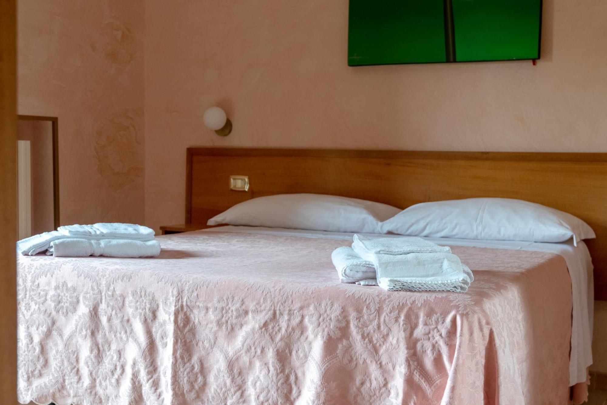 I Lecci Guesthouse 산펠리체치르체오 외부 사진