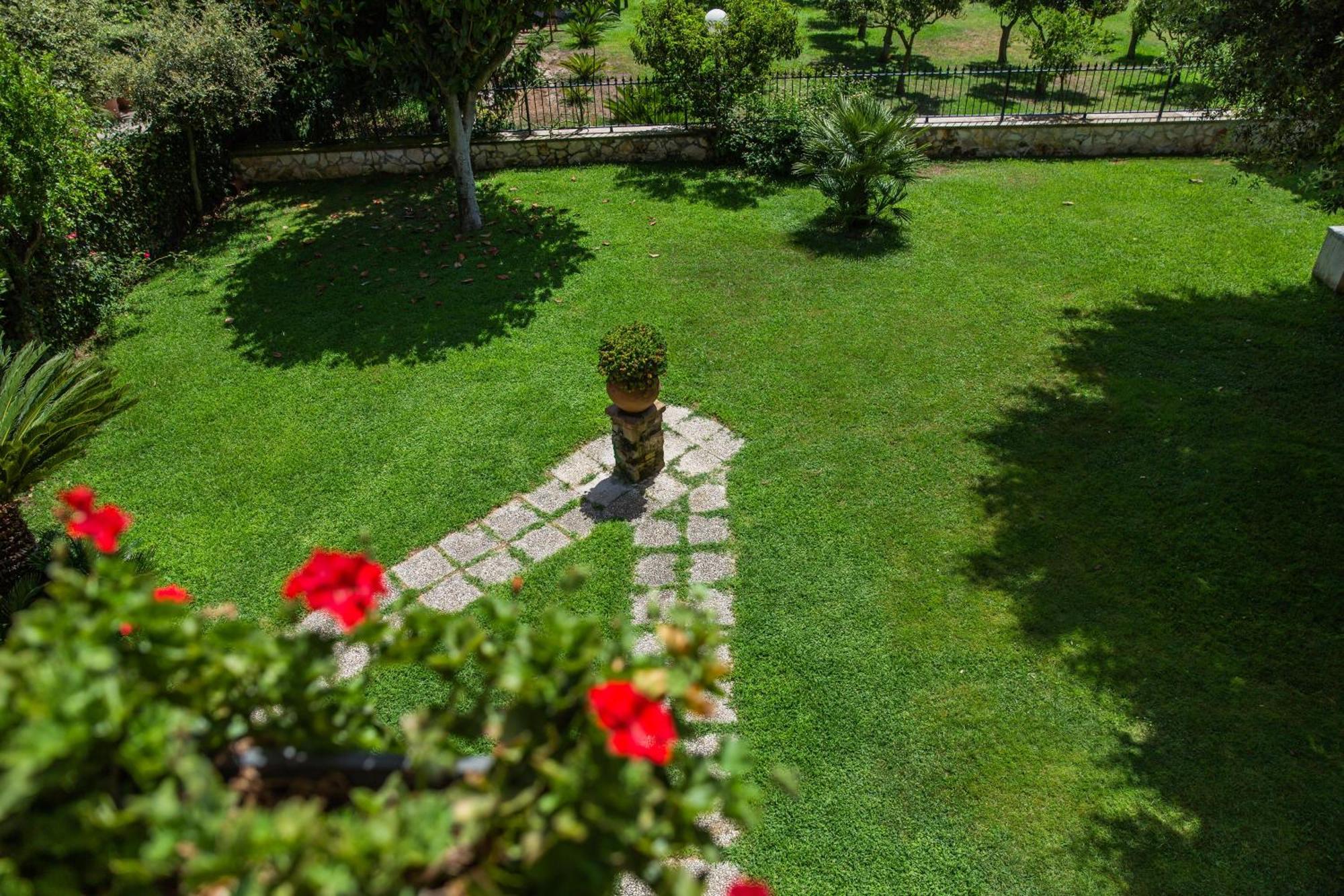 I Lecci Guesthouse 산펠리체치르체오 외부 사진